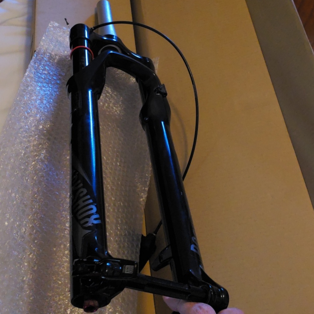Sold Rockshox Reba fork for 27.5, 29 bike